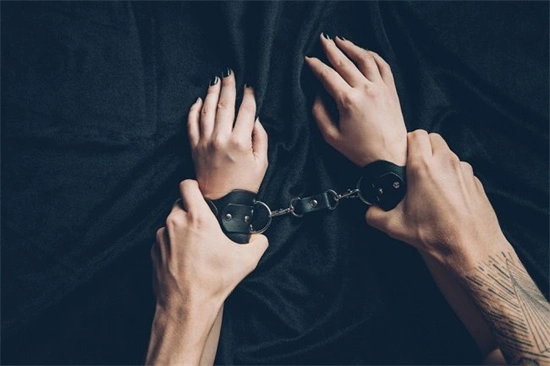 【西檬之家】ddlg是什么？深度解析BDSM中的照顾型权力交换
